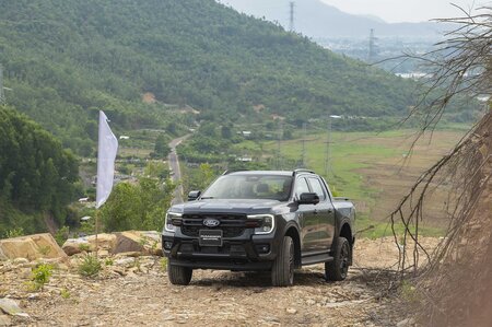 Ford Ranger Wildtrak có gì đặc biệt? Giá & trang bị mới nhất