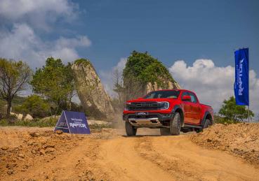Trang bị Ranger Raptor 2023: Hệ thống treo, Hệ thống lái và Hệ thống phanh